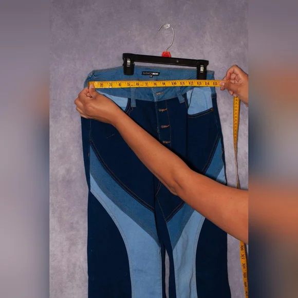 Fashion Nova Blue Denim Patchwork Flare Jeans ~ Size 11 - Picture 3 of 5
